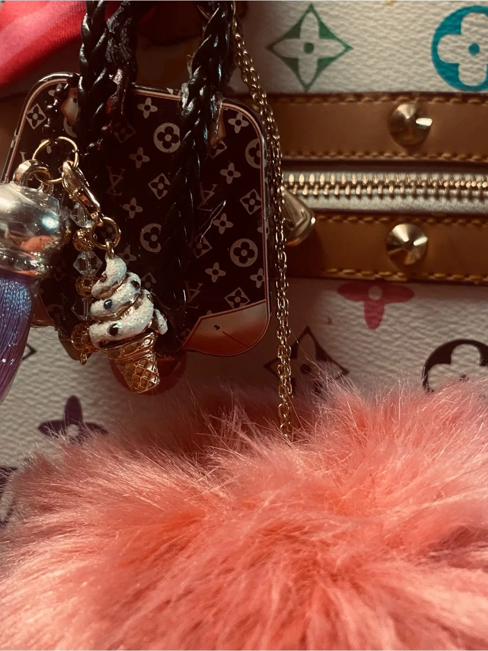 Purse charm mini Satchel with Pink Fur Pompom - Picture 3 of 5